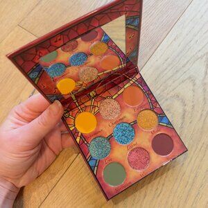 Fantasy Cosmetica Bard eyeshadow palette
